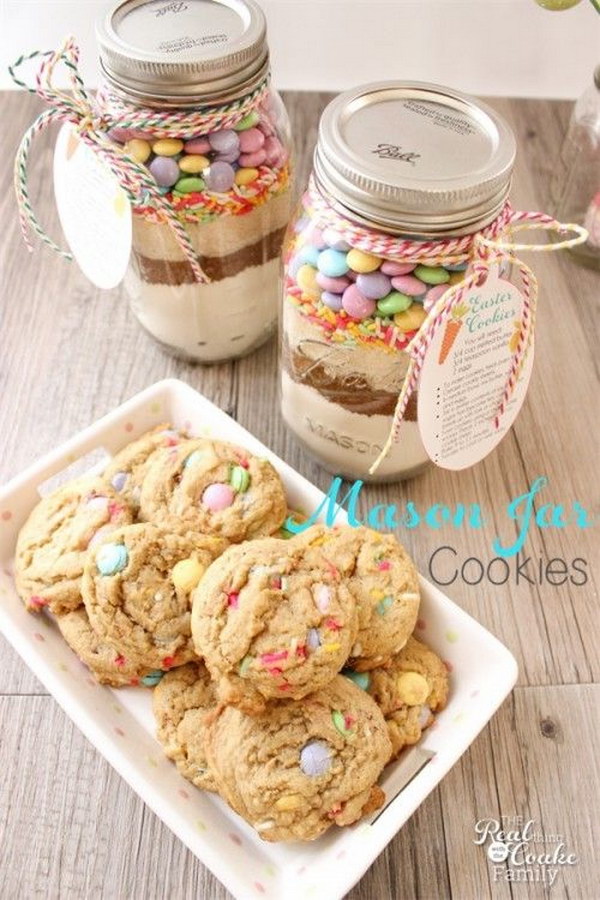 Easter Mason Jar Cookie. 