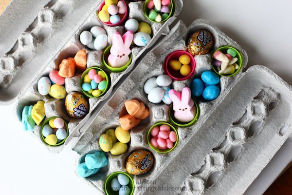 Use an empty egg carton as a container for treats