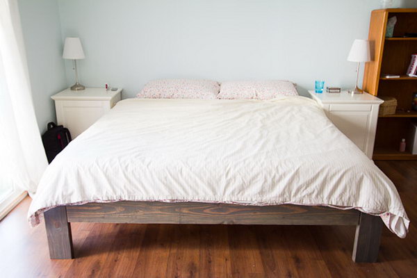 DIY Rustic Wooden Bed Frame. See how 