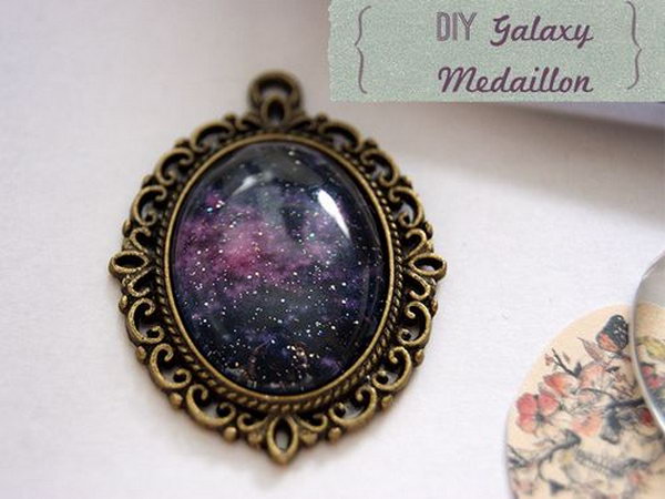 DIY Galaxy Pendant.  Need a beautiful pendant? Try this. Tutorial 