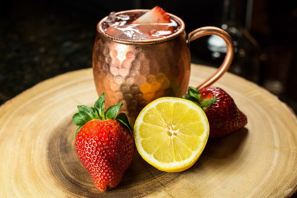 Old & Urban Moscow Mule Copper Mug. Great gifts for men with outstanding quality and look. They are also beautiful for display and perfect as a gift for weddings!