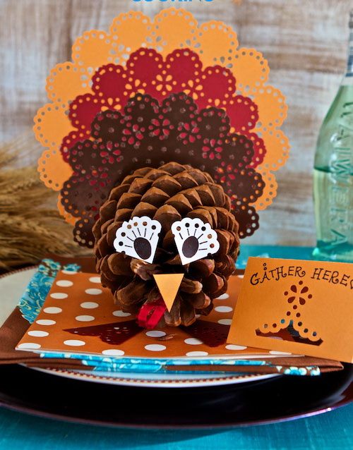 Pine Cone Turkey Centerpieces. 