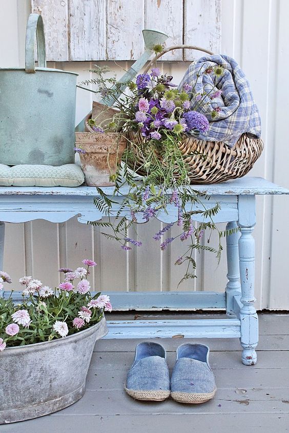 Shabby Chic Spring Porch Decoration. 