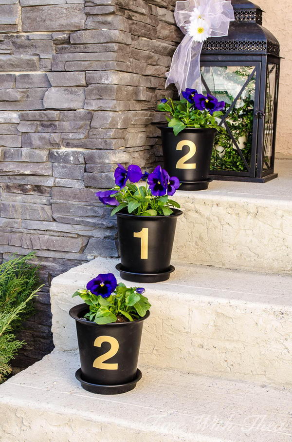 25 DIY Decorating Ideas to "Spring" Up Your Front Porch