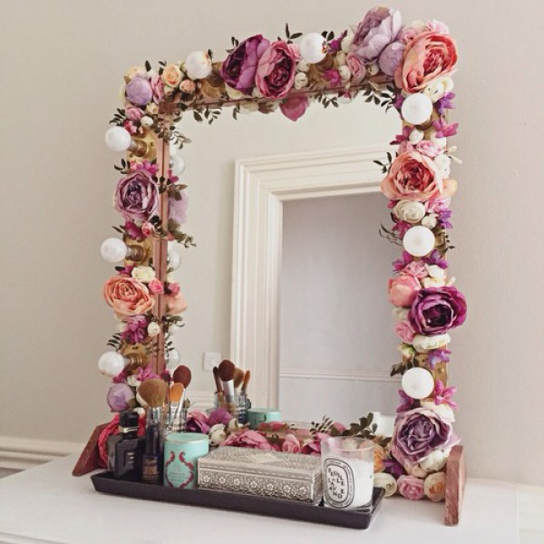 Paper Flower Decorated Mirror. 